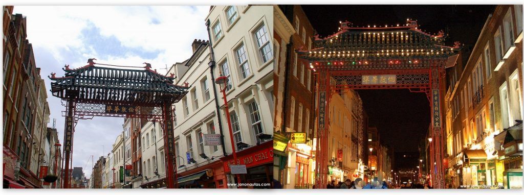 Arco de entrada a Chinatown Collage con dos imágenes de las puertas monumentales de entrada a Chinatown en Londres: una tomada de día y otra de noche, ambas decoradas con detalles arquitectónicos chinos y farolillos rojos.